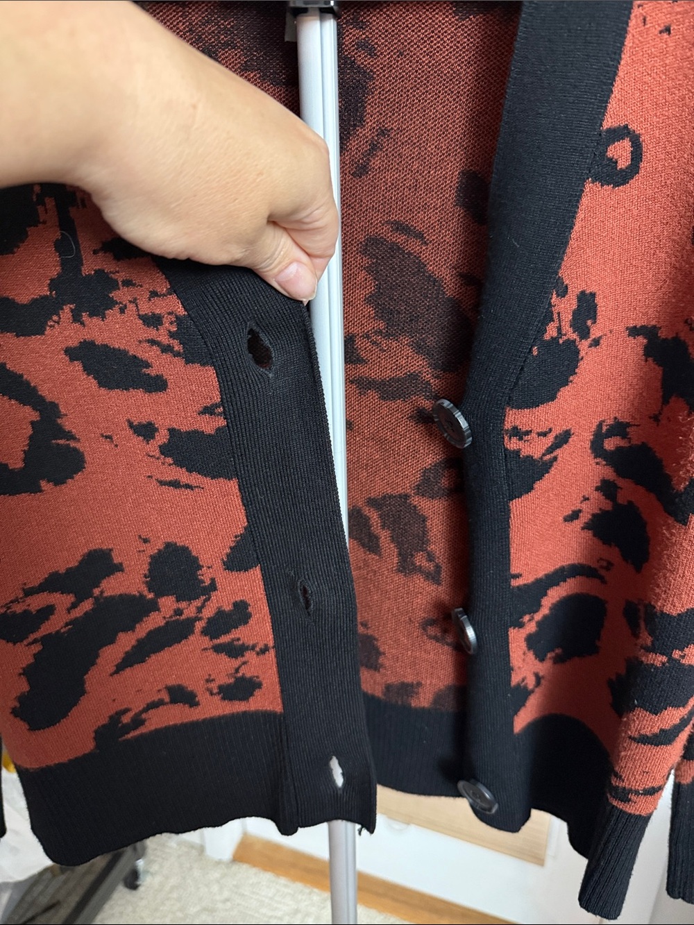 Worthington Black & rust brown Leopard Print button Cardigan petite or cropped - Picture 15 of 15